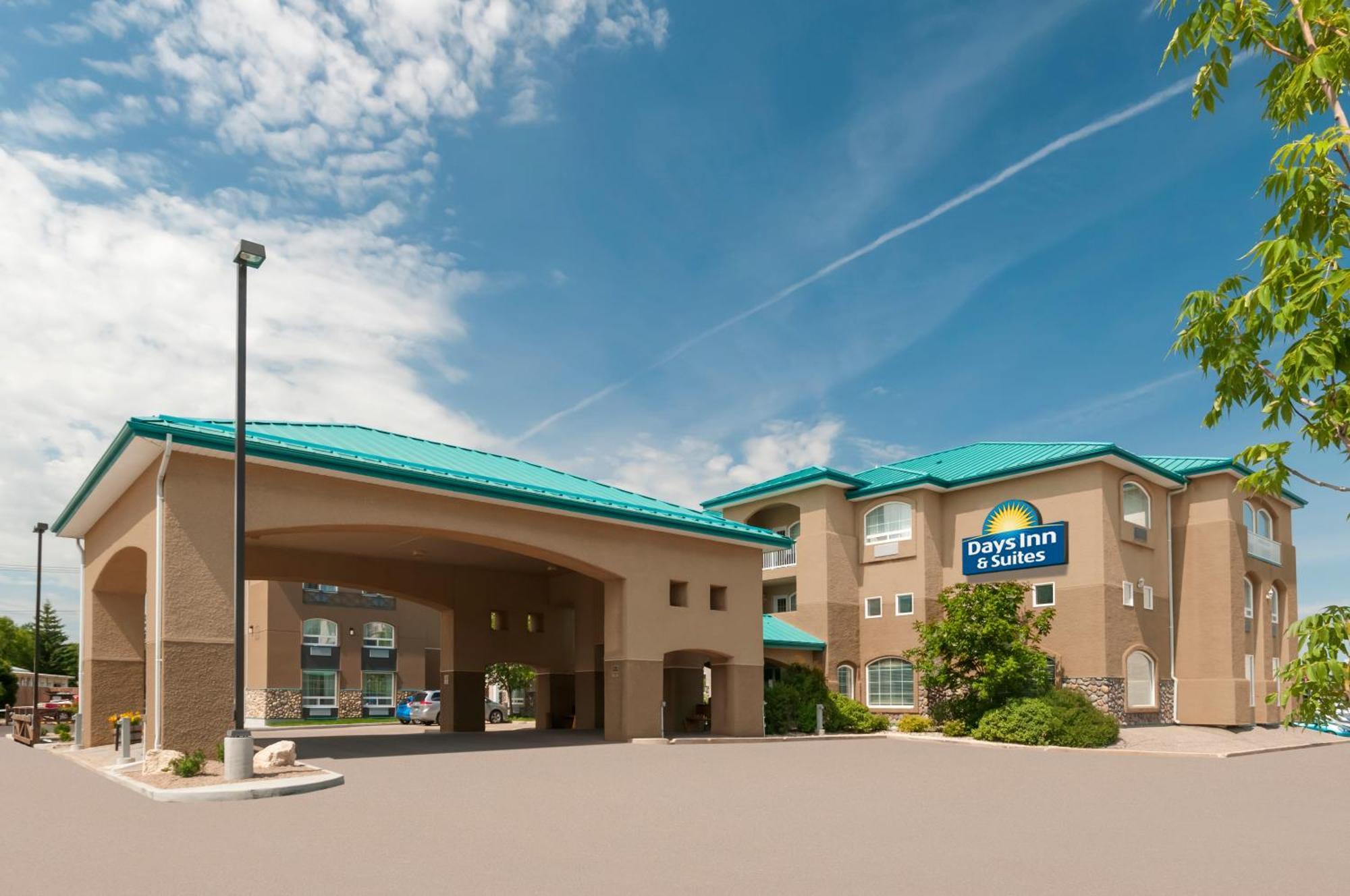 Days Inn & Suites By Wyndham Brandon Kültér fotó